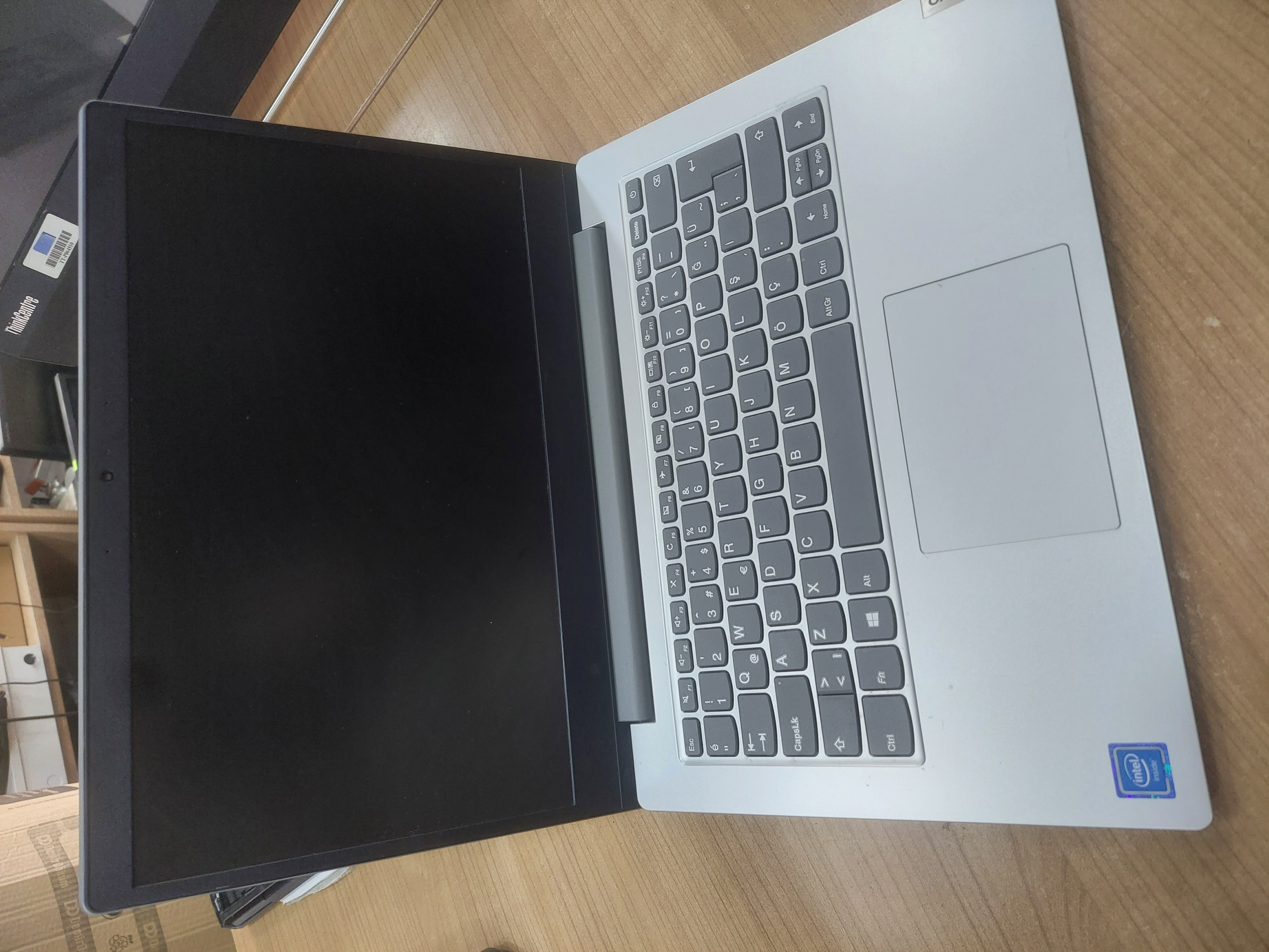 Lenovo İdeapad 1