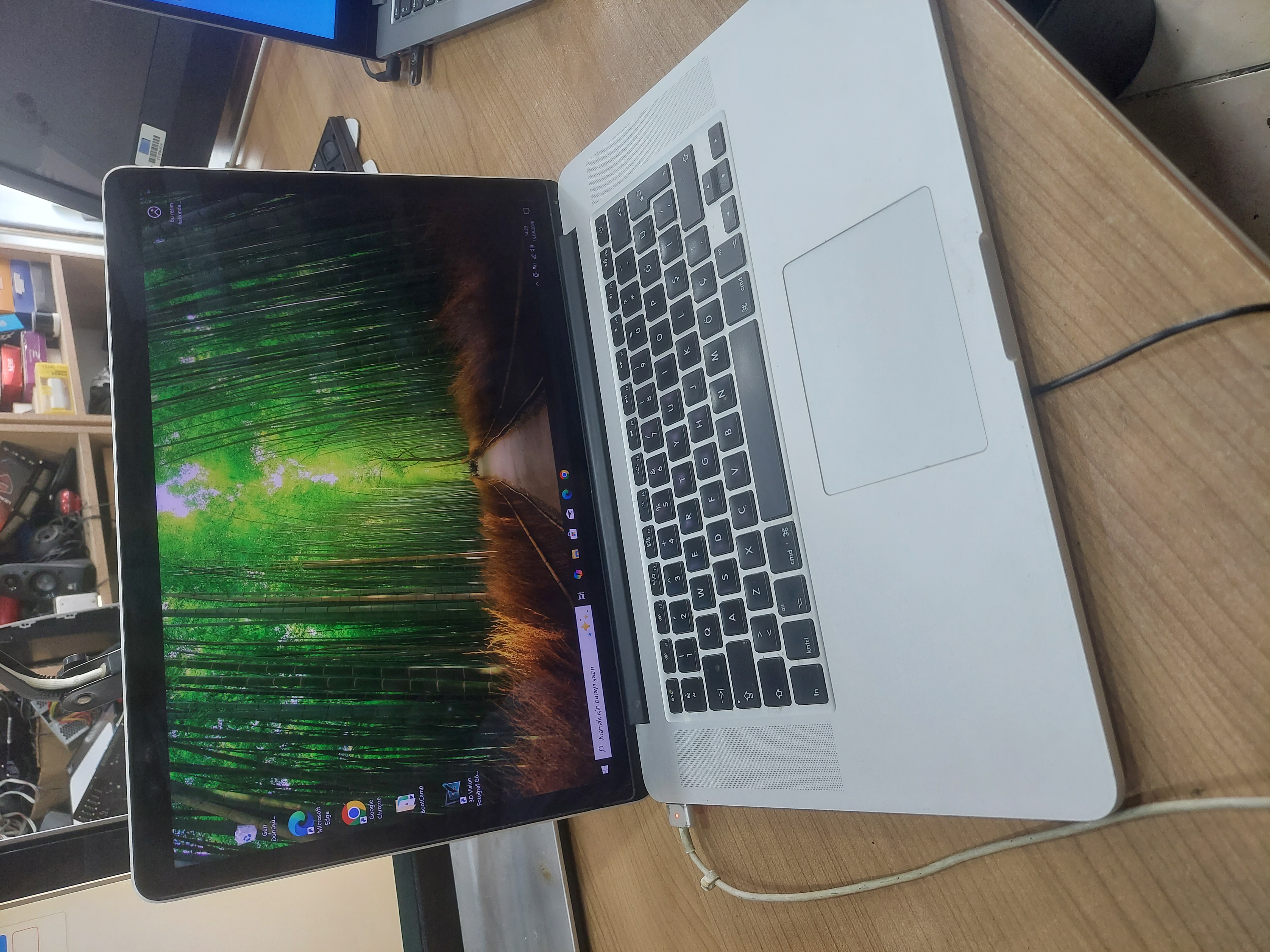 Apple Macbook A1398